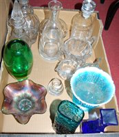Lot 181 - Assorted glassware to include Whitefriars type...