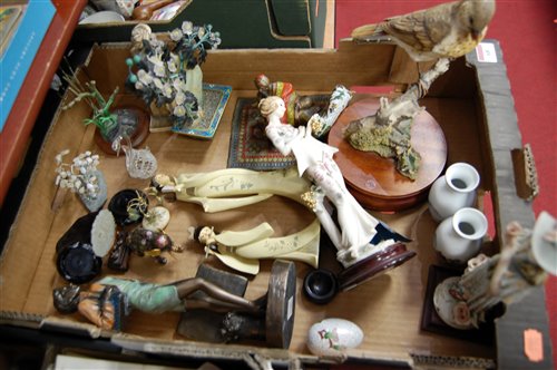 Lot 68 - A box of miscellaneous items, to include...