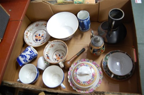 Lot 69 - A box of miscellaneous items, to include...
