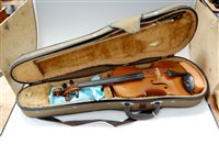 Lot 117 - An early 20th century continental violin...