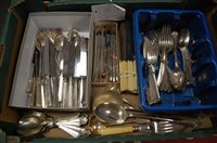 Lot 559 - A single box of various plated flatware to...