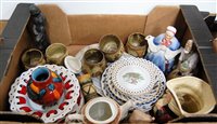 Lot 627 - Three boxes of china and miscellaneous to...