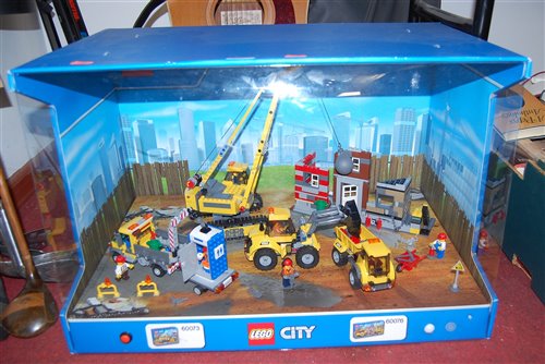 apt lejlighed Armstrong Lot 630 - A Lego City diorama of a construction site