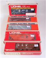 Lot 492 - Five Lionel goods wagons: N AND W hopper 9111;...