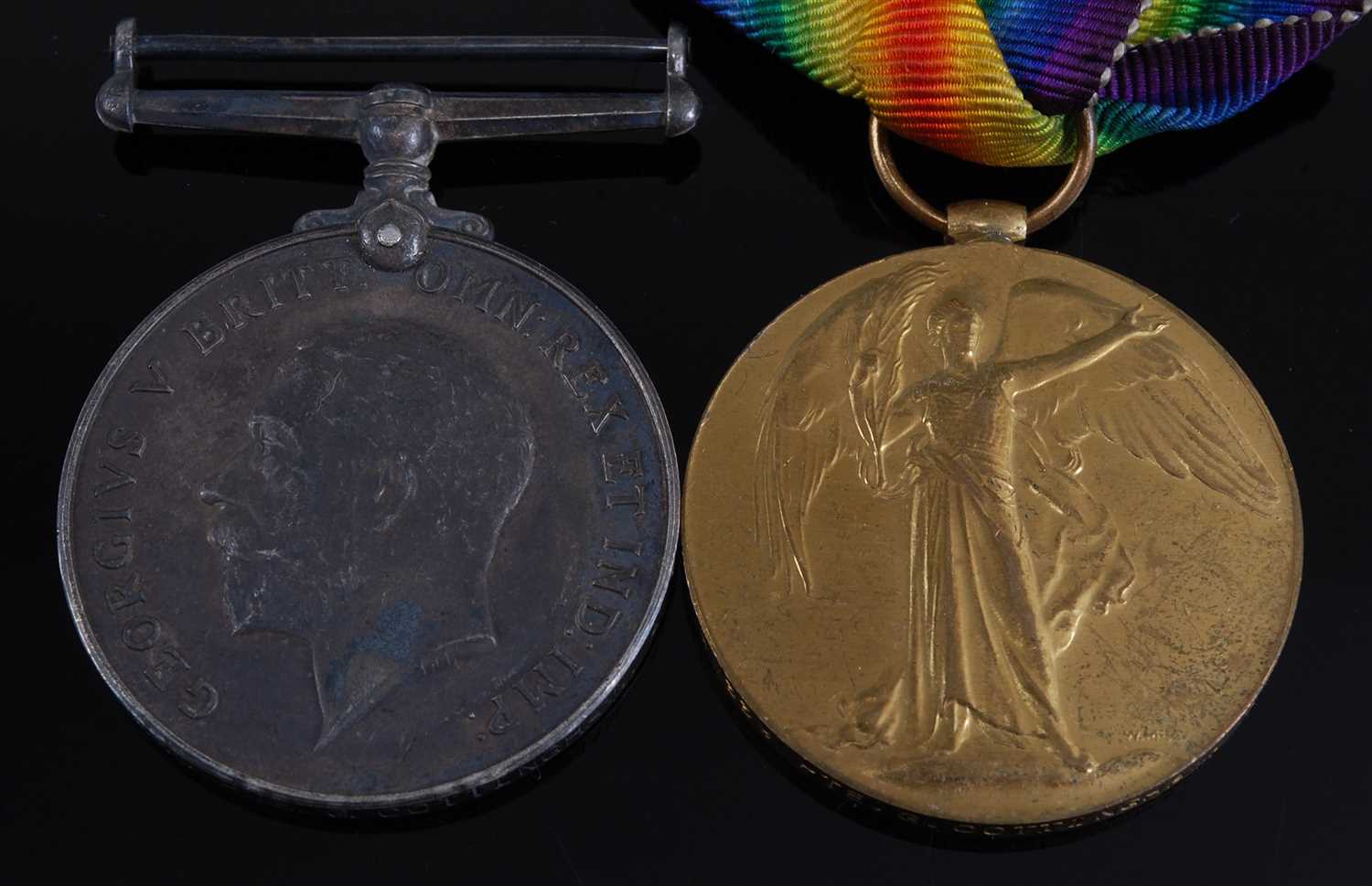 Lot 264 - A WW I British War and Victory duo