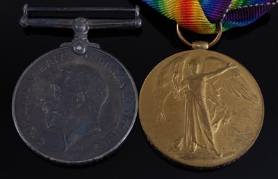 Lot 264 - A WW I British War and Victory duo