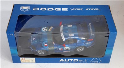 Lot 2508 - An Autoart Racing Division 1:18 scale model of...