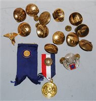 Lot 314 - A small collection of mainly USA lapel badges...