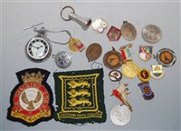 Lot 320 - A small collection of miscellaneous items, to...