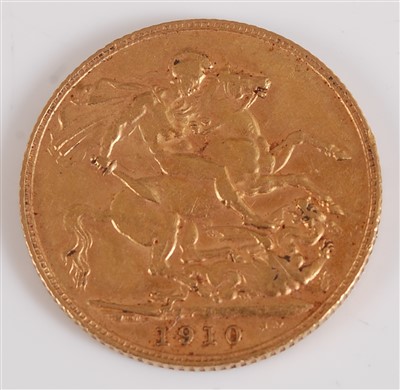 Lot 2035 - Great Britain, 1910 gold full sovereign,...
