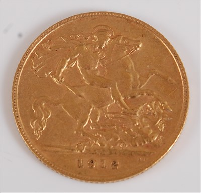 Lot 2040 - Great Britain, 1912 gold half sovereign,...