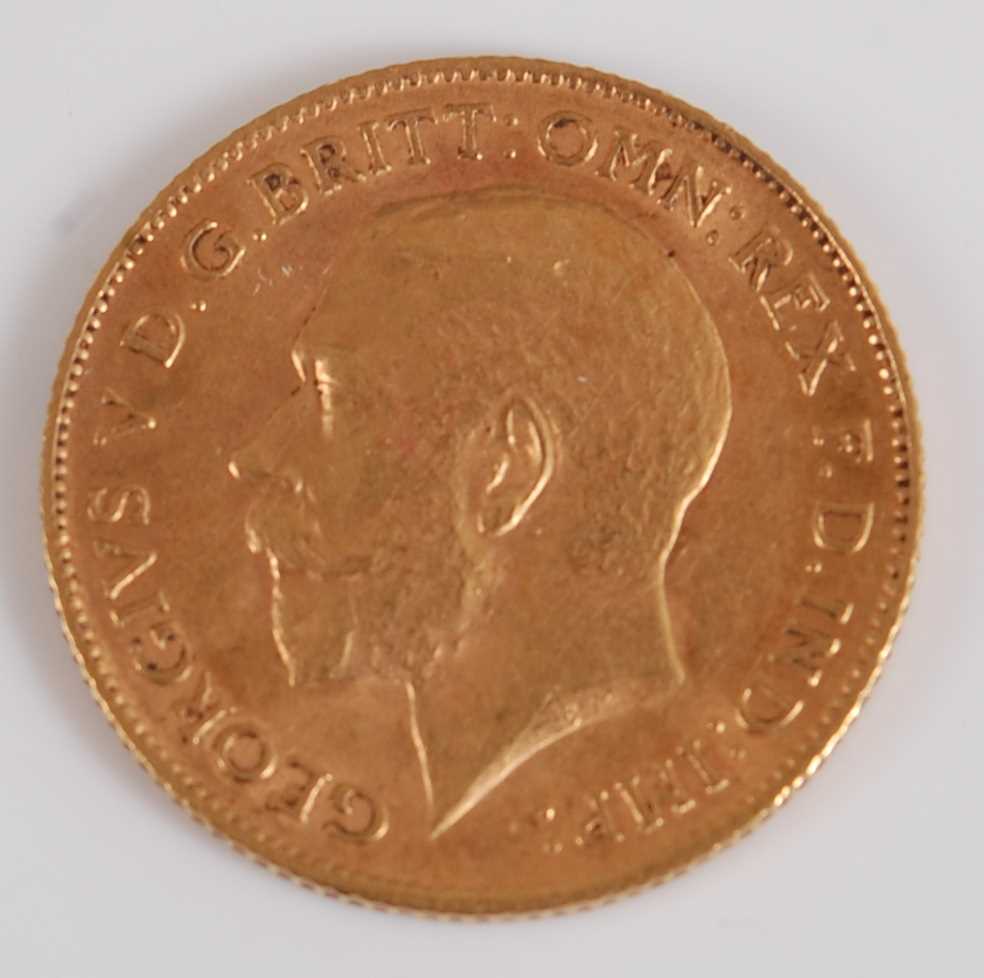 Lot 2041 - Great Britain, 1911 gold half sovereign,...