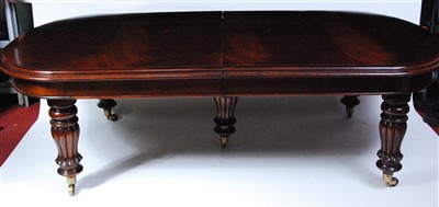 Lot 1574 - A Victorian style mahogany extending dining...