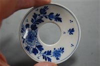 Lot 223 - A quantity of Chinese export blue and white...