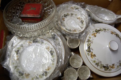 Lot 61 - A Royal Doulton part tea and dinner service in...