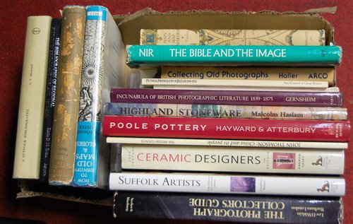 Lot 80 - A box of miscellaneous, mainly hard back book...