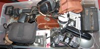 Lot 645 - A mixed lot of cameras and equipment, to...