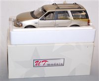 Lot 572 - A boxed model of a Ford Expedition XLT by UT...