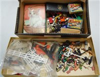 Lot 603 - A collection of assorted 00 gauge and H0 gauge...