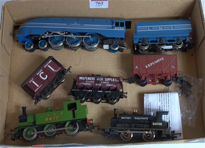 Lot 762 - Tray of unboxed items LMS blue/silver...