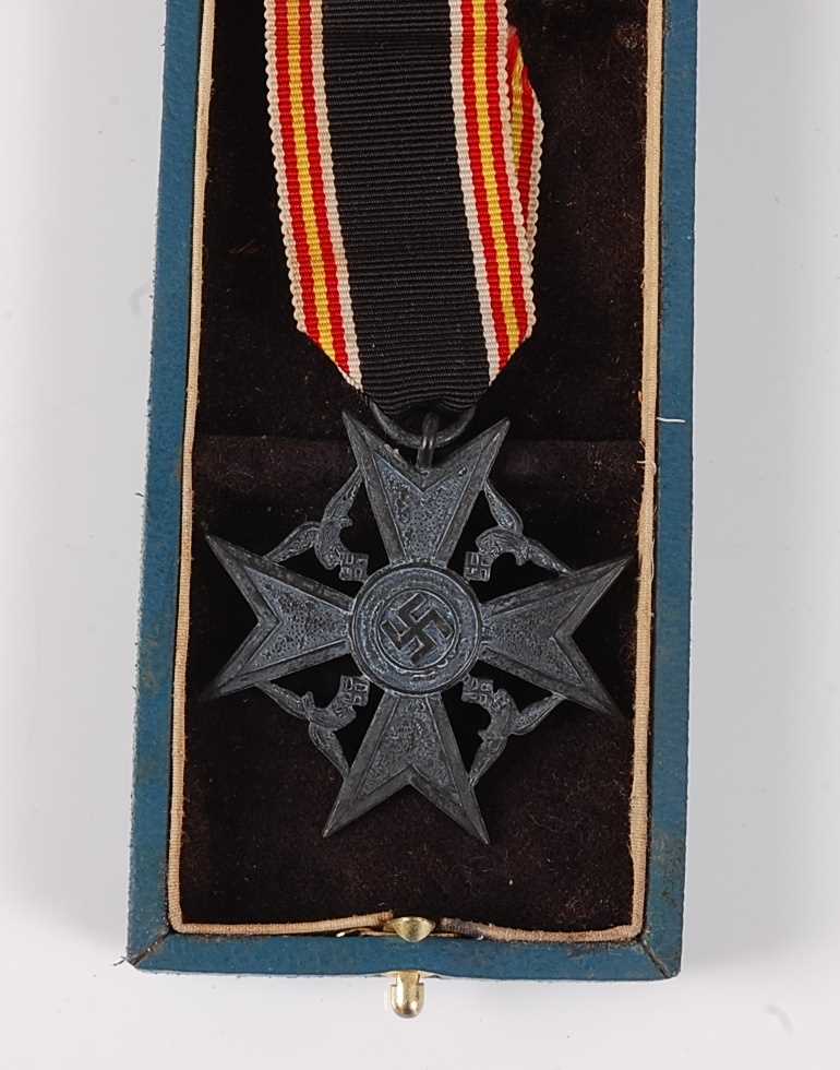 Lot 141 - A German Condor Legion Spanish Cross, in fitted case.