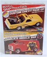 Lot 1486 - REVELL (USA) 1.32 scale Snap-Together plastic...