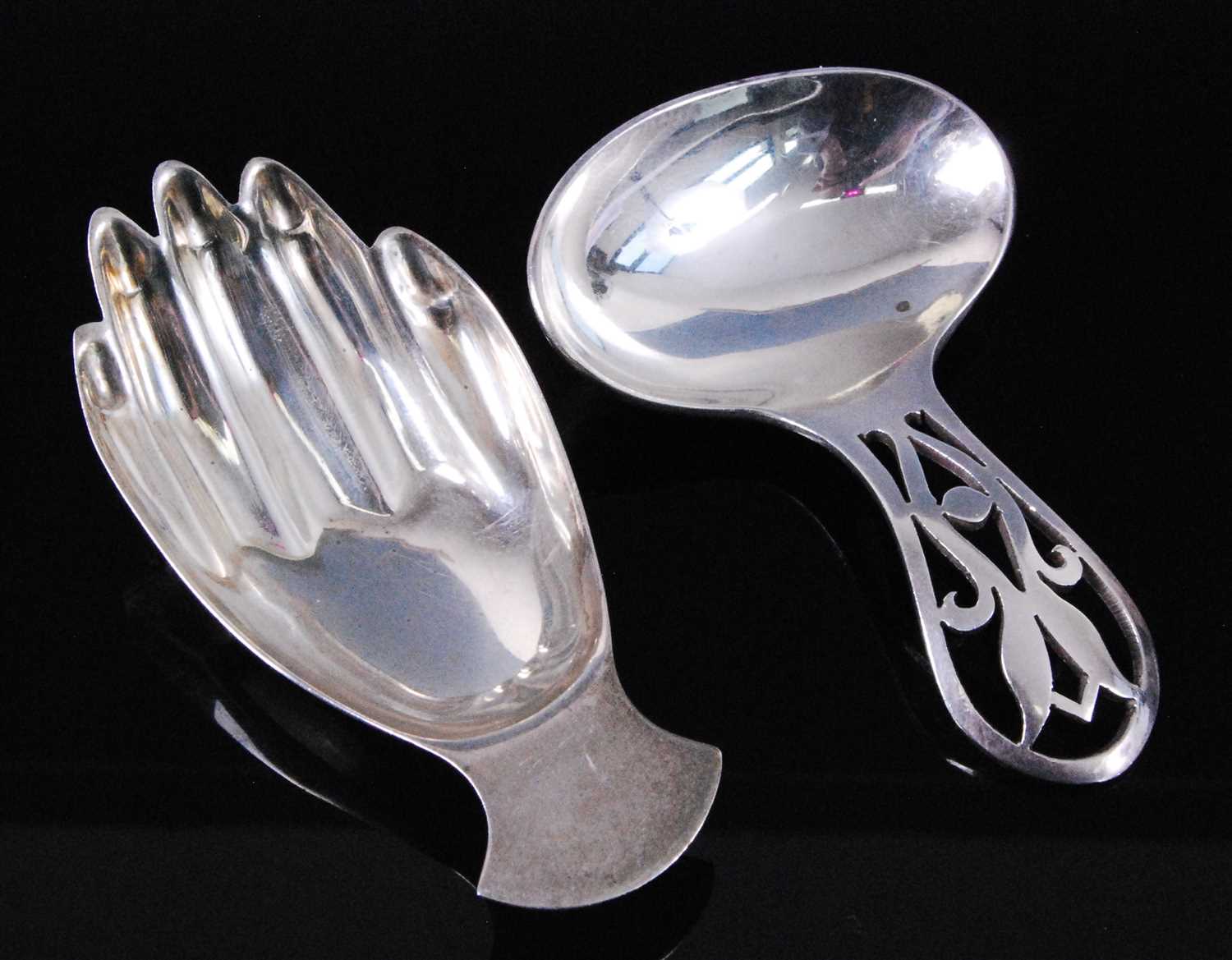 Lot 1148 - A George VI silver caddy spoon