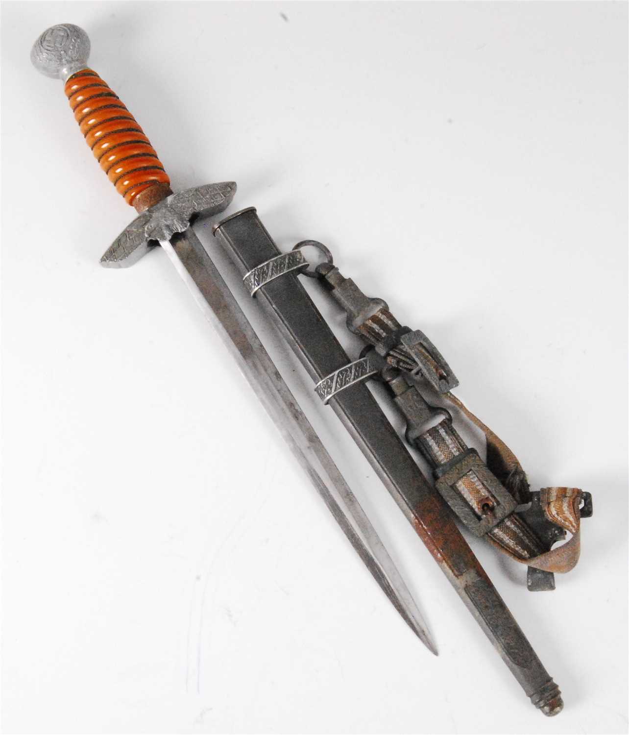 Lot 66 - A German Third Reich Luftwaffe Officer's dagger