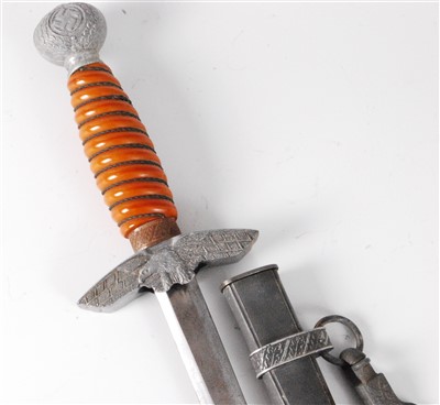 Lot 66 - A German Third Reich Luftwaffe Officer's dagger