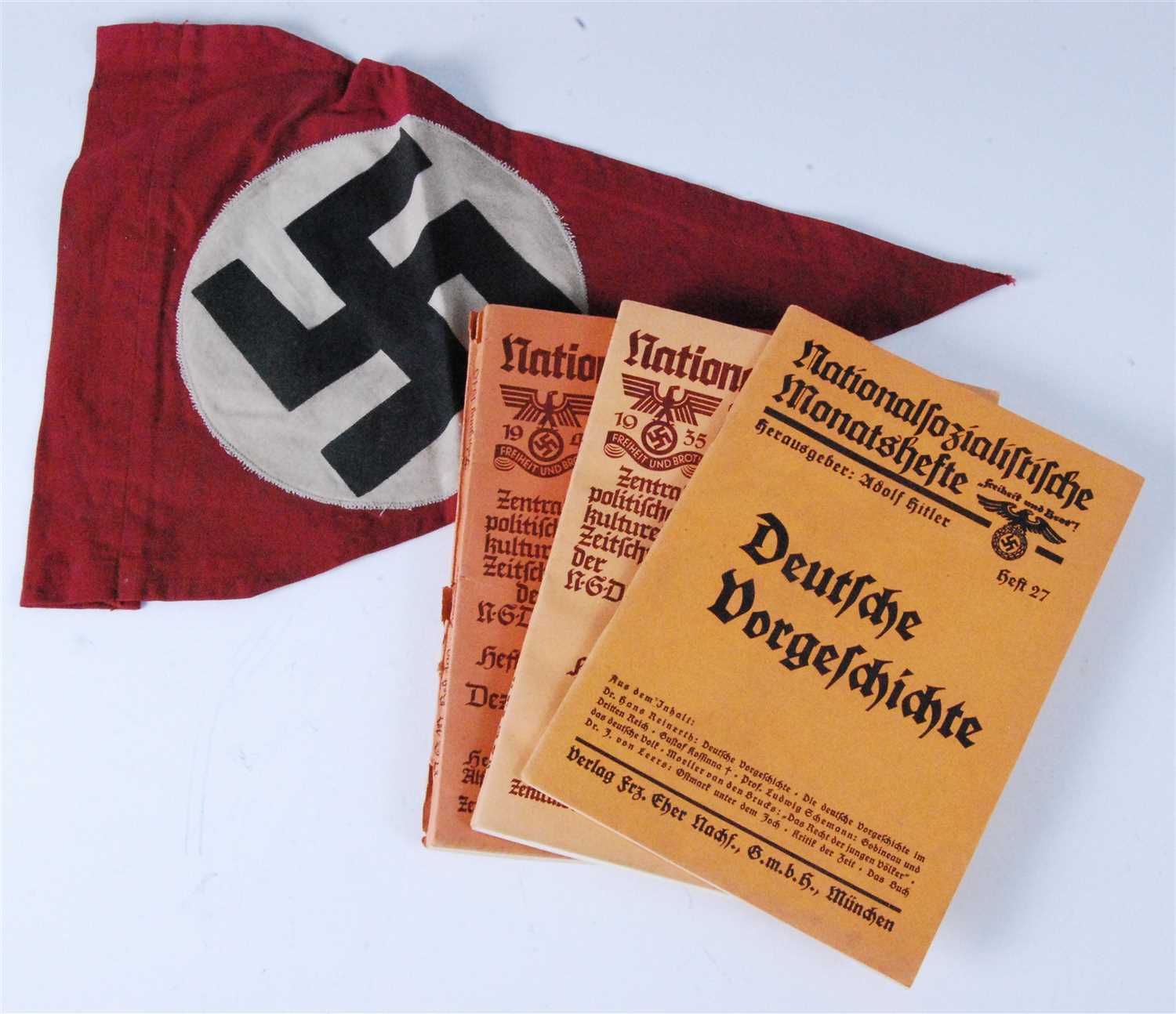 Lot 61 - A German NSDAP pennant
