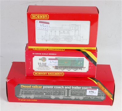 Lot 696 - A Hornby R157 BR green 2 car class 101 DMU (NM-...