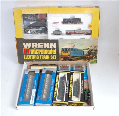 Lot 703 - Collection of mixed makes N gauge Graham...