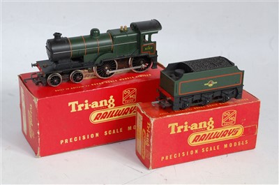 Lot 726 - A Triang R350 BR lined green class L1 engine...