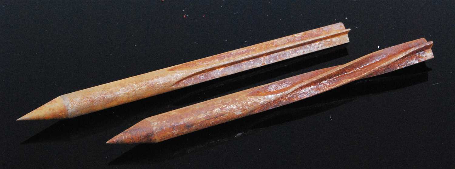 Lot 185 - A WW I Rolls Royce flechette dart, together with one other Vickers example. (2)