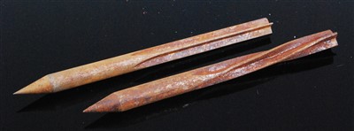 Lot 185 - A WW I Rolls Royce flechette dart, together with one other Vickers example. (2)