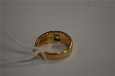 Lot 2643 - A single stone diamond ring, the old cut...