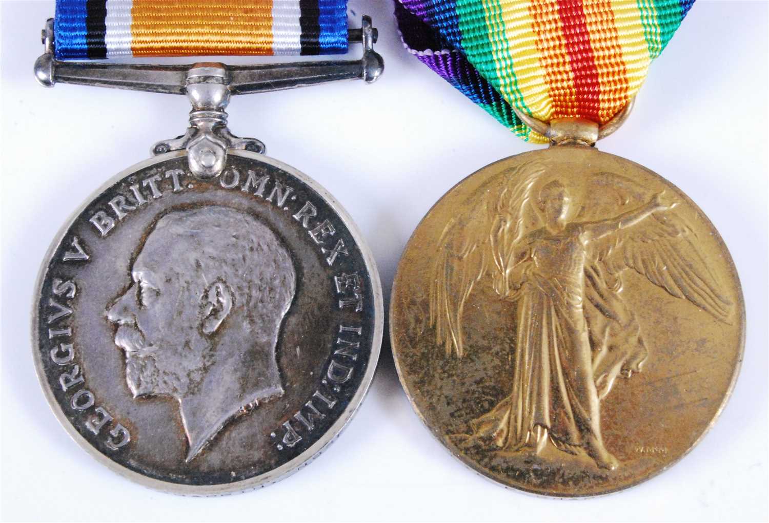 Lot 265 - A WW I British War and Victory duo