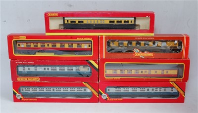 Lot 650 - 14 boxed Hornby coaches 3x R433, 2x R434, 2x...