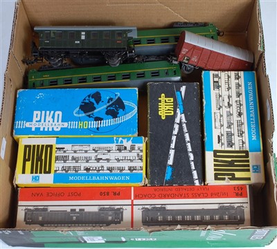 Lot 645 - 4 various Piko wagons (G-BG), a Playcraft P453...