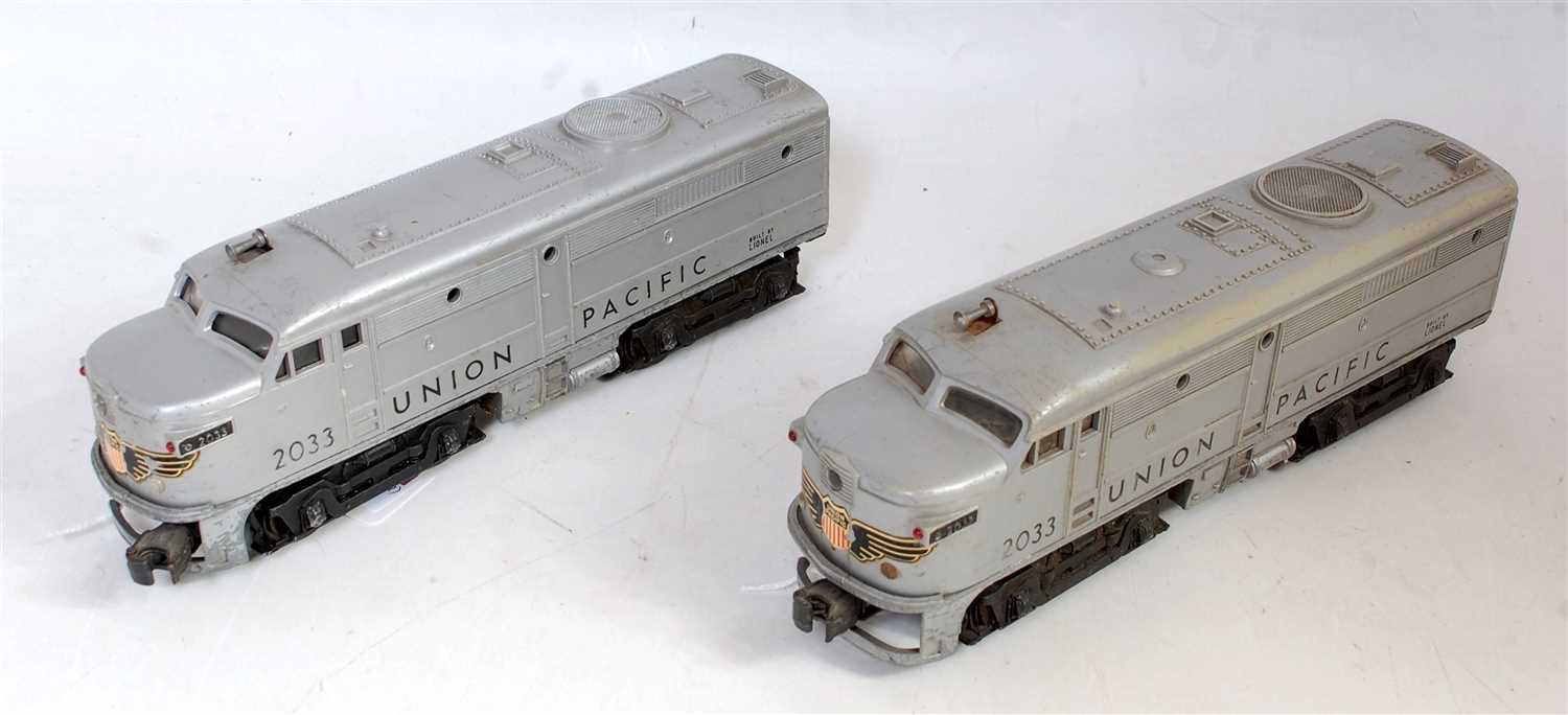 Lot 405 - Lionel 'Union Pacific' 2033 2-car diesel loco...