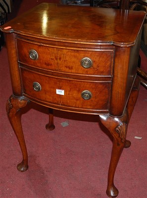 Lot 1446 - An early 20th century Georgian style figured...