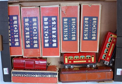 Lot 429 - Eight Lionel bogie coaches; red 2 x 603...
