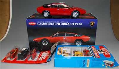 Lot 474 - A 1-18 scale Kyosho original diecast model of...