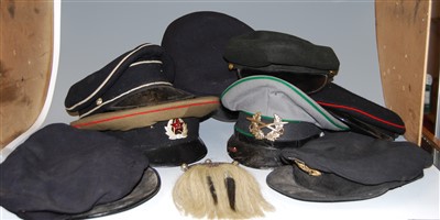 Lot 433 - A collection of assorted military officers...