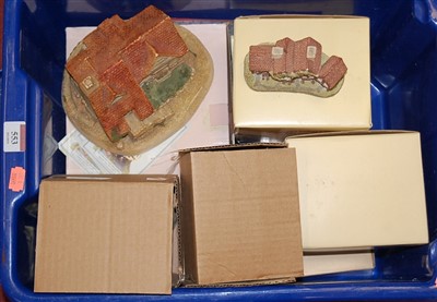 Lot 553 - Eleven various boxed and loose David Winter...