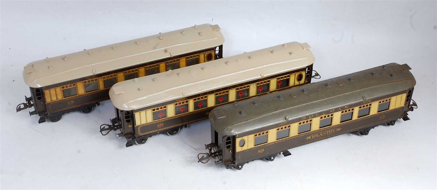 Lot 521 - Three Hornby No. 2 Special Pullman coaches...