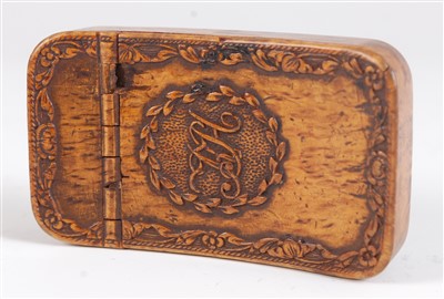 Lot 1353 - A 19th century burr oak pocket snuff box, the...