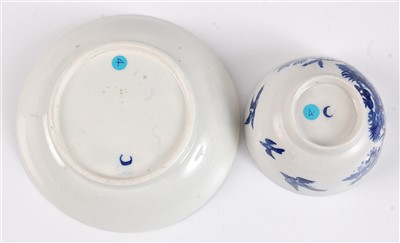 Lot 1067 - A Worcester porcelain blue and white tea bowl...