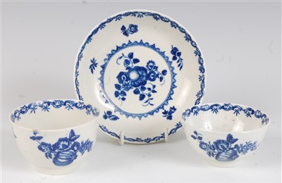 Lot 1071 - A Worcester porcelain tea bowl and saucer,...
