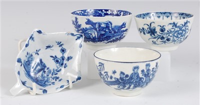Lot 1074 - A Worcester porcelain tea bowl, blue and white...